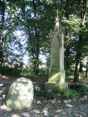 Pomnik w Twardocicach.